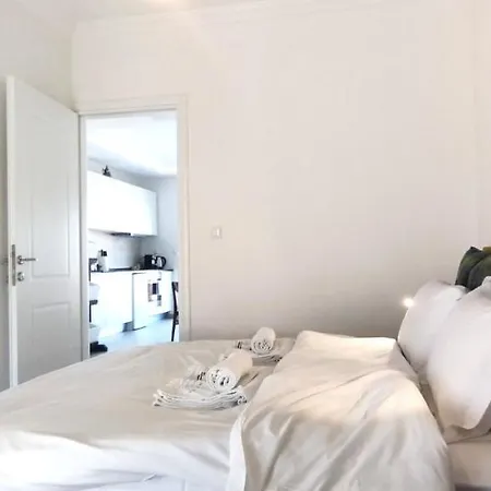 Zennova #9 Center Pearl Apartment